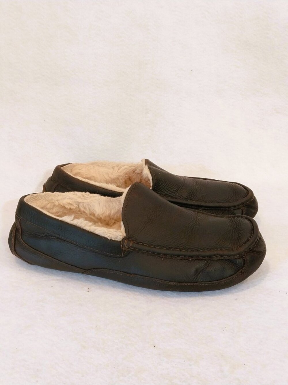 UGG Ascot Slippers Mens 12 Brown Leather Shearing Moccasin Indoor Outdoor 5379